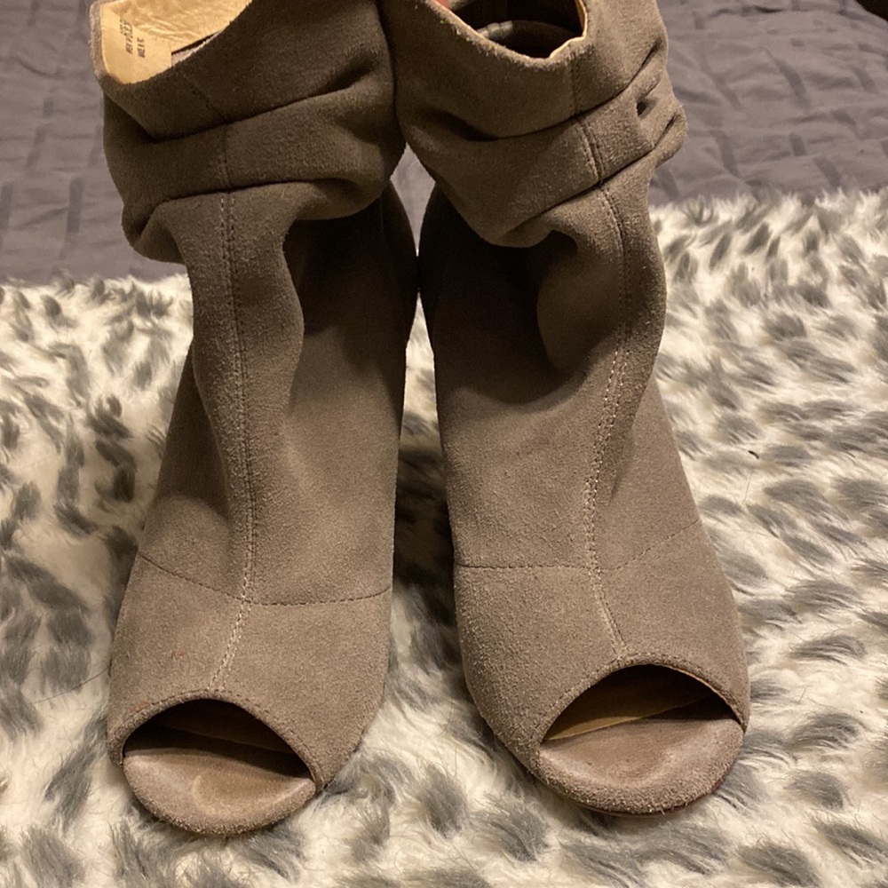 Grey booties - Picture 2 of 6